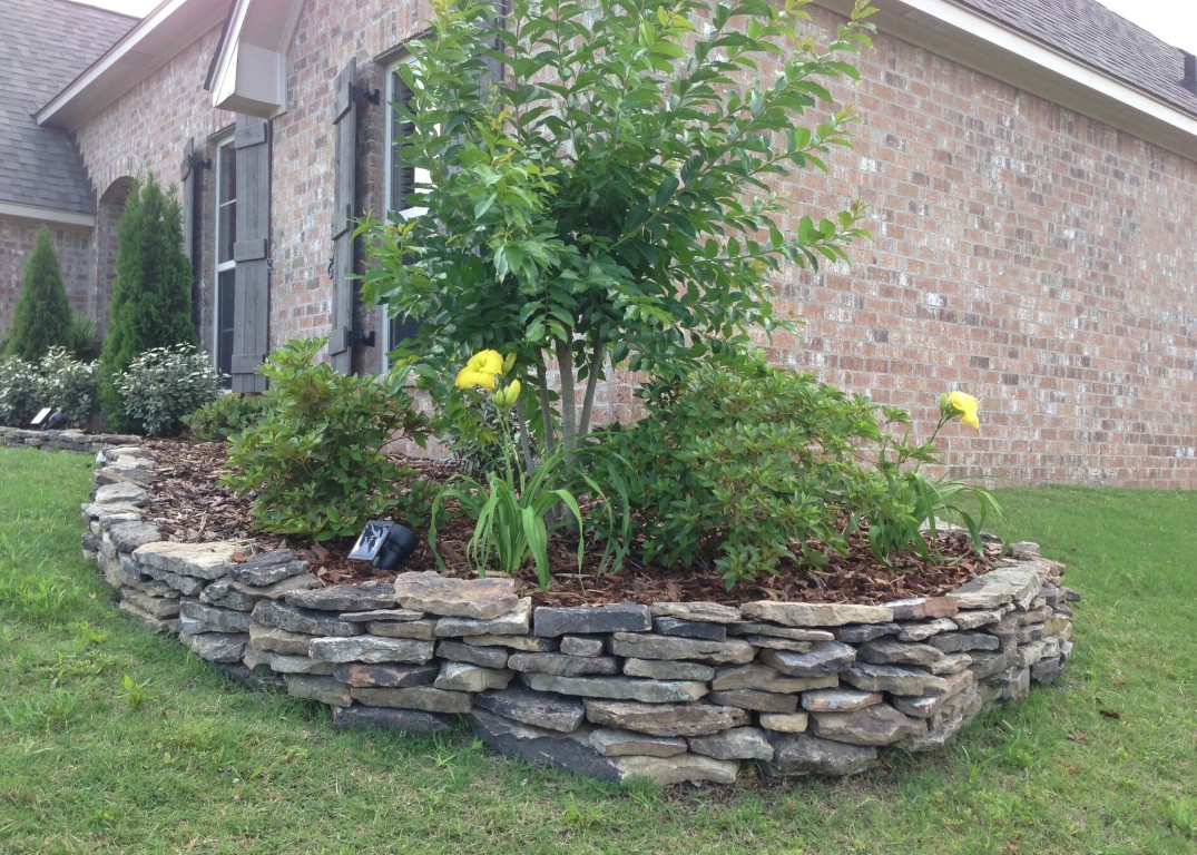 Custom retaining wall design and installation in Des Moines, IA